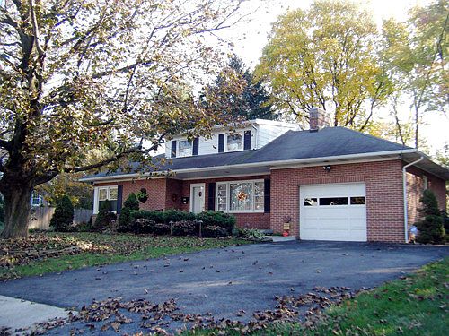 2nd image of 211 Clearview Rd