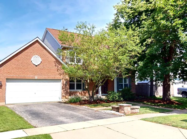 620 Waterfall Ln, Elgin, IL 60124