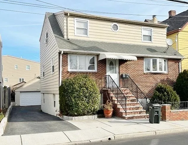 188 Front St, Secaucus, NJ 07094 | Zillow