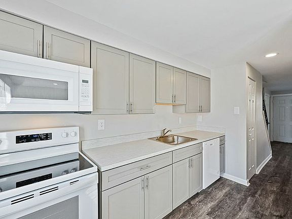 kitchen-Village-of-Carrollwood