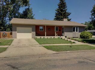 1002 5th St W, Williston, ND 58801