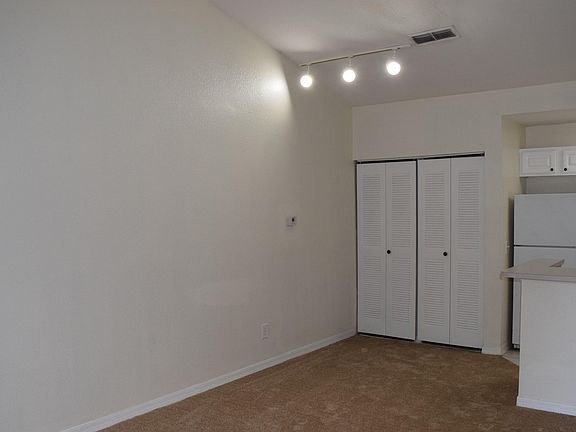 2nd image of 13703 N Richmond Park Dr #2606