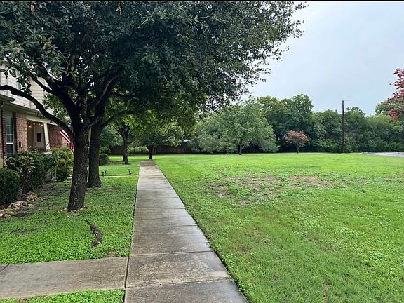 2nd image of 2502 Grayson Way