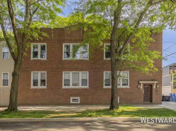 2239 W Cornelia Ave #2, Chicago, IL 60618