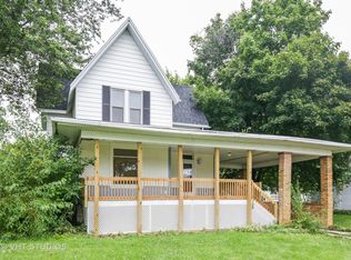 206 N 3rd St, Malta, IL 60150