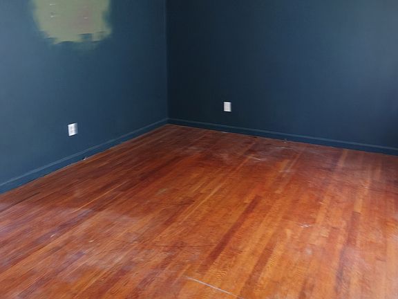 4th image of 1702 Cardinal Rd
