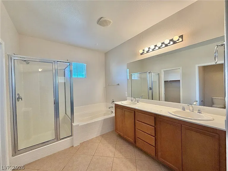 3505 Simmering Sun Ct — Photo 10
