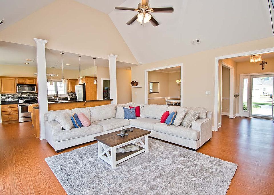 2nd image of 73 Pickett Way