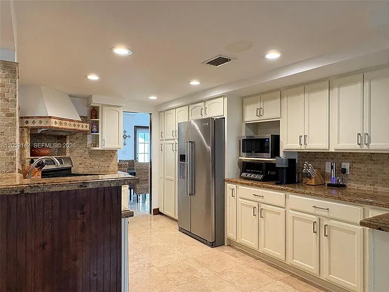 6610 SW 104th Ct — Photo 16