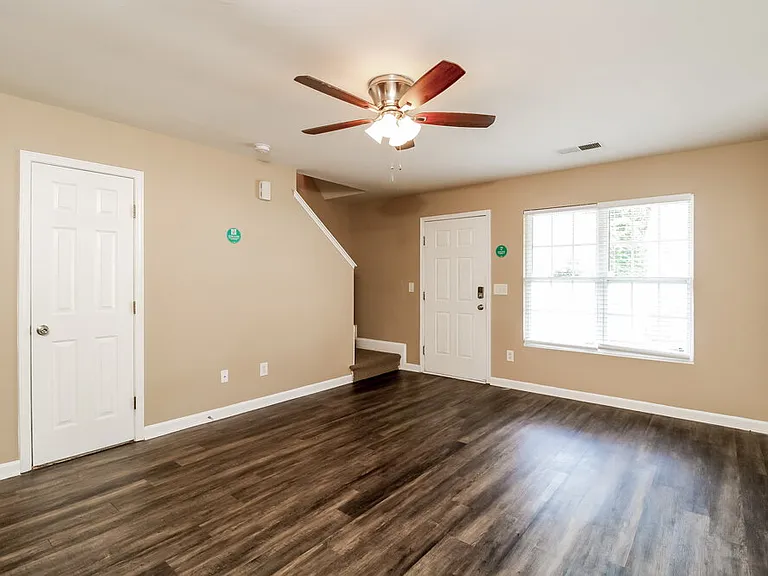 4014 Mountainridge Dr — Photo 5