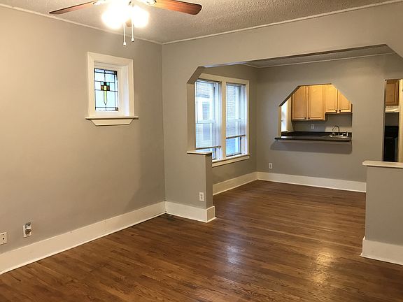 4th image of 4612 Cleveland Ave #A