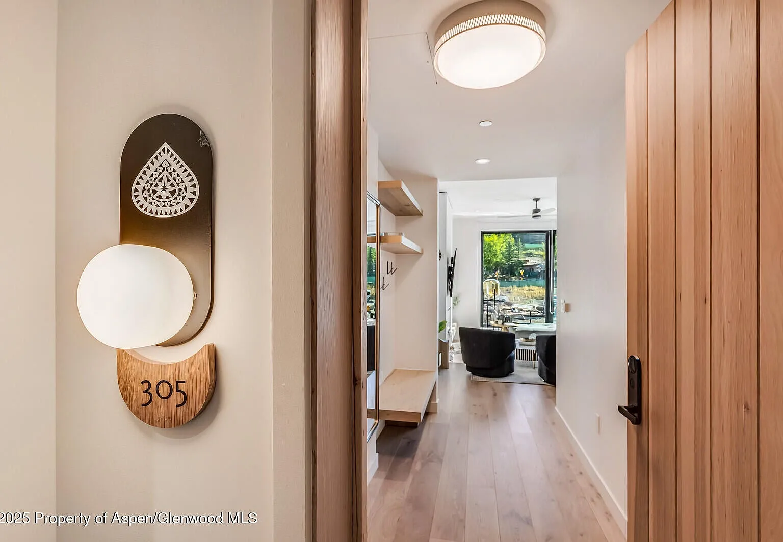 2 bed, 1012 sqft, $30,000 — Photo 2