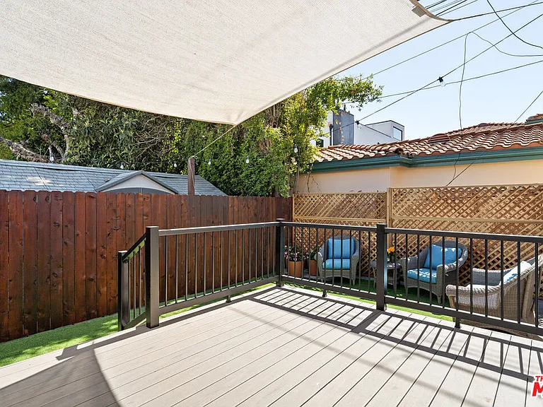 845 1/2 N Kilkea Dr — Photo 11