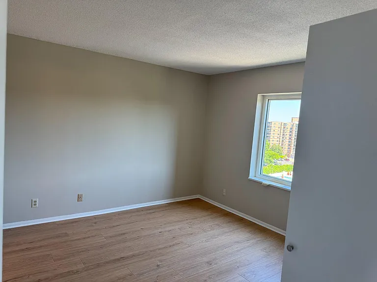 8360 Greensboro Dr #917 — Photo 14
