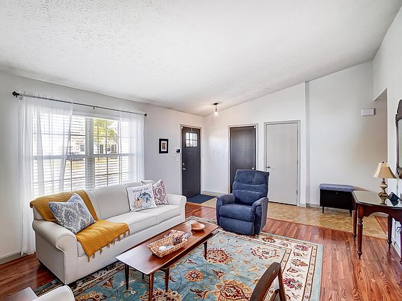 4th image of 1460 Tall Pine Ct