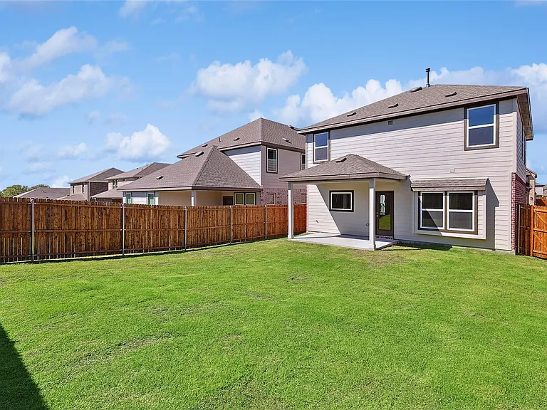 623 Russell Dr — Photo 18