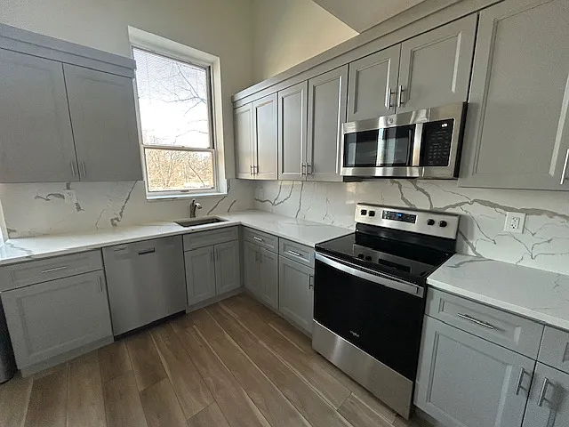 800 Bloomfield Ave #202 — Photo 1