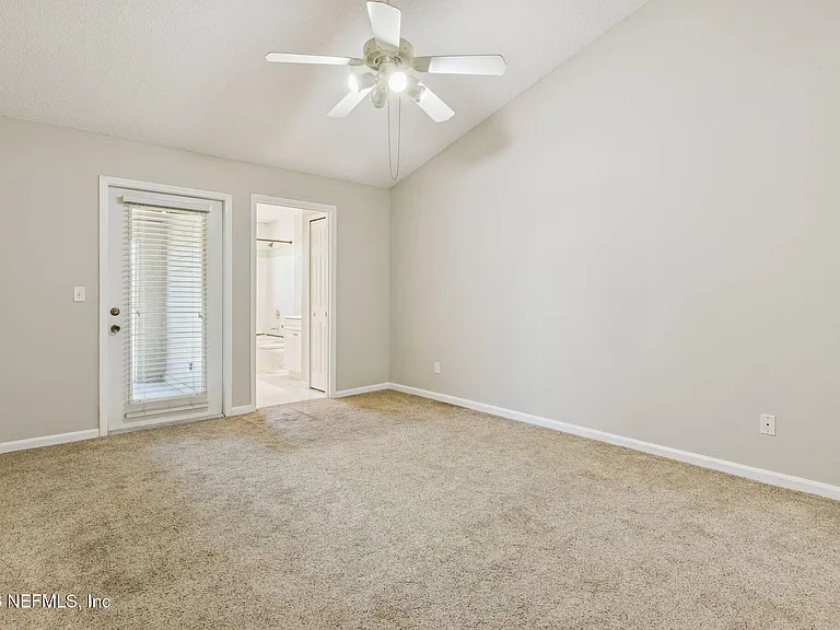 800 Ironwood Dr #834 — Photo 19
