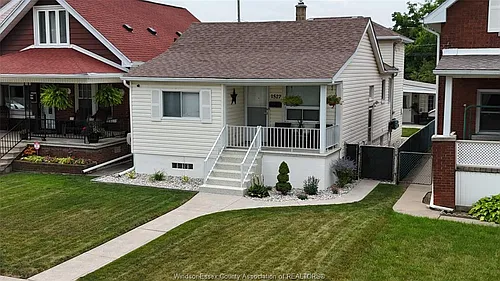 1527 Pierre Ave Photo 1