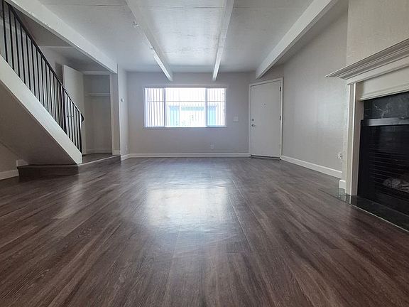 3rd image of 2612-2616 G St #261607