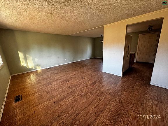 4th image of 417 Fairbanks St