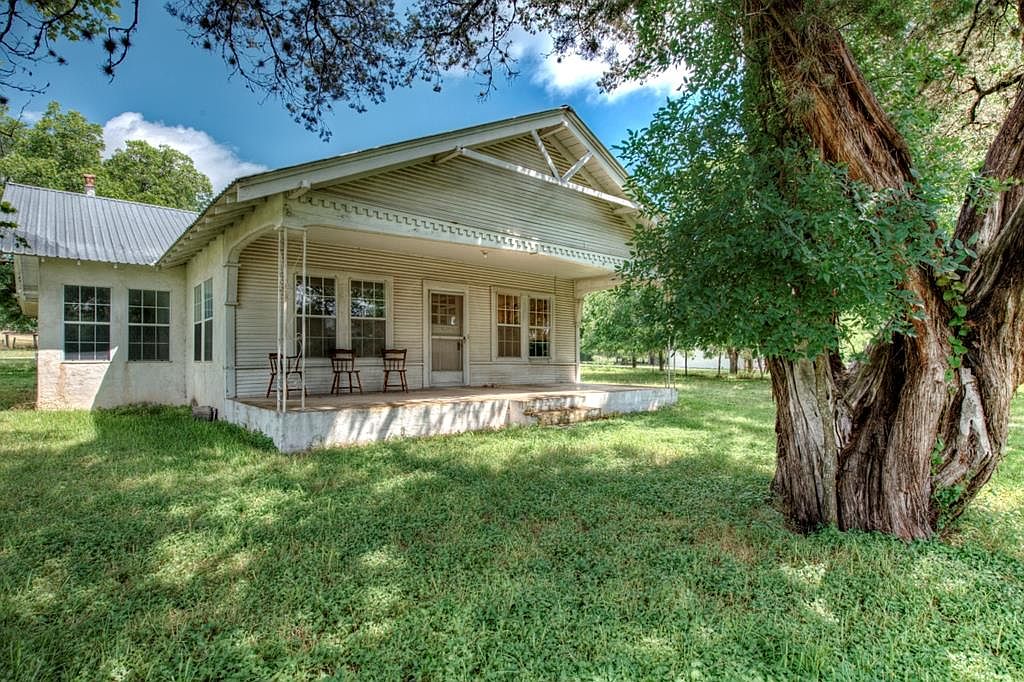899A Harper Rd, Kerrville, TX 78028 Zillow