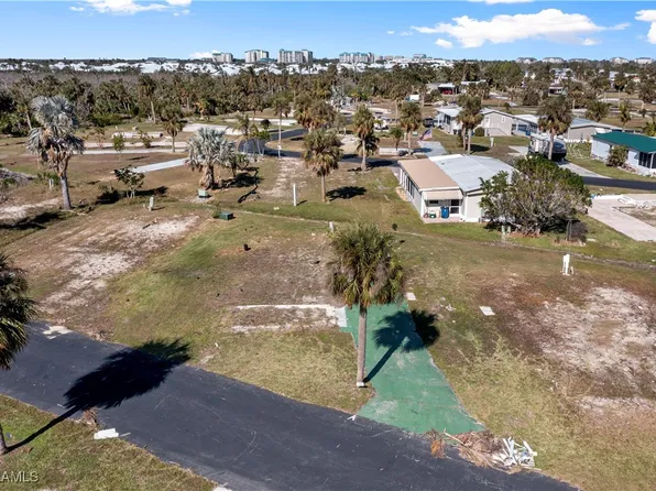 13660 Grackle Dr, Fort Myers, FL 33908