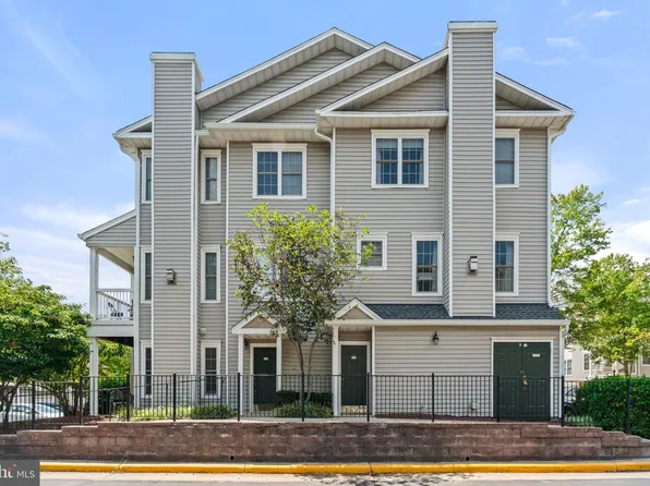 4501 Superior Sq Unit 4501, Fairfax, VA 22033