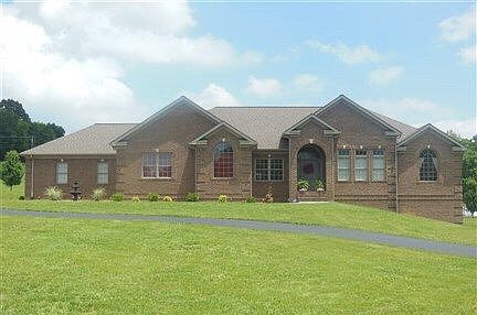 1st image of 102 Tanglewood Dr