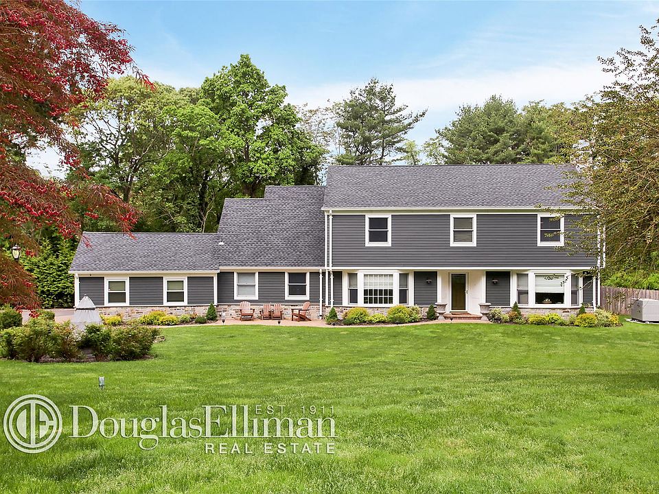 1st image of 4 Crosswood Ln