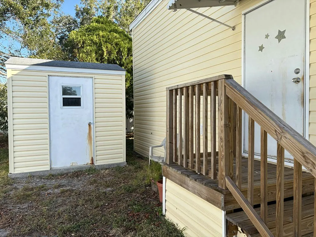 2 bed, 2.0 bath, 784 sqft, $1,395 — Photo 2