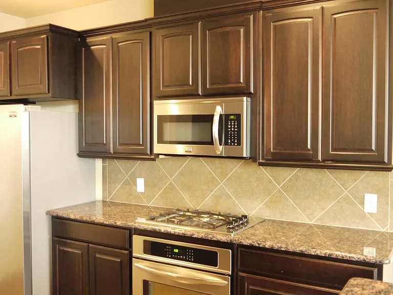 4660 Perthshire Ct — Photo 2