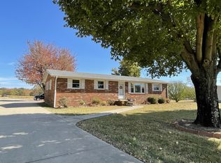 2575 Cook Rd, Woodlawn, TN 37191