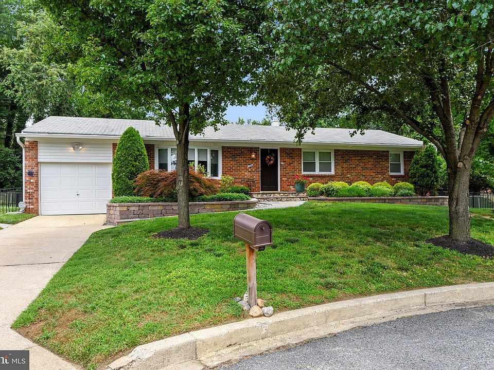 1st image of 184 Campus Green Dr