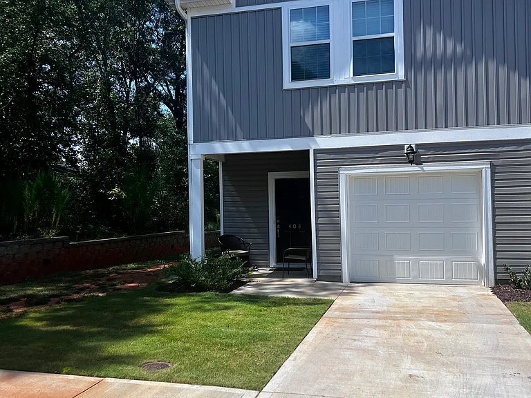 408 Hillrock Ct — Photo 1