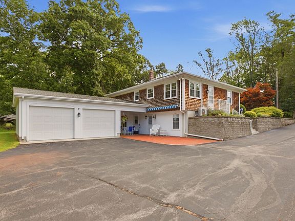2nd image of 145 Stoney Hill Rd