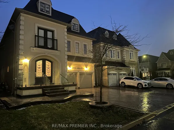 5244 Adobe Ct, Mississauga, ON L5M 0K8