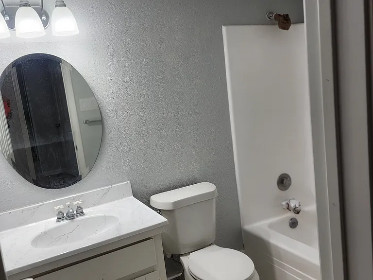 3243 Nacogdoches Rd — Photo 8
