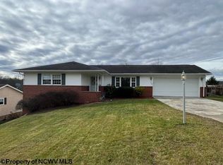 106 Linda Ln, Fairmont, WV