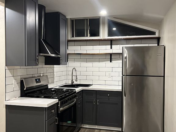 2nd image of 225 N Cloverdale Blvd APT 3
