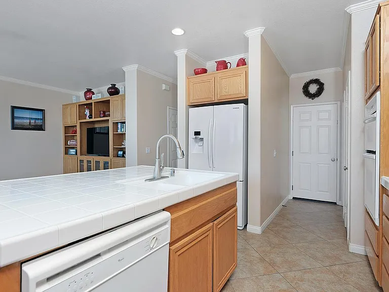 6963 Tradewinds Dr — Photo 19