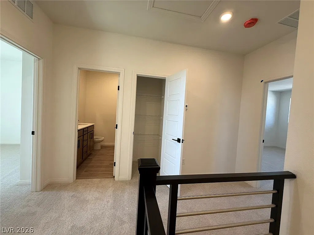 3 bed, 2.5 bath, 1675 sqft, $2,300 — Photo 4