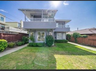 215 W 18th St, North Vancouver, BC