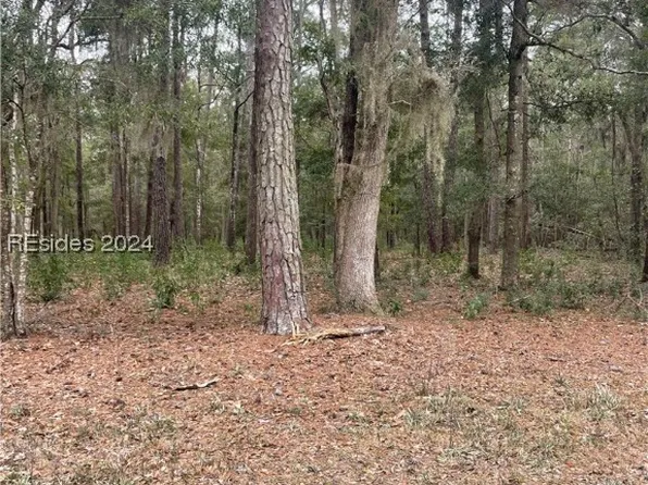 12 Beachside Dr, Hilton Head Island, SC 29928