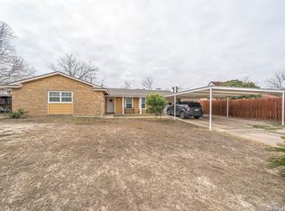 5906 Knoll Krest Dr, San Antonio, TX 78242
