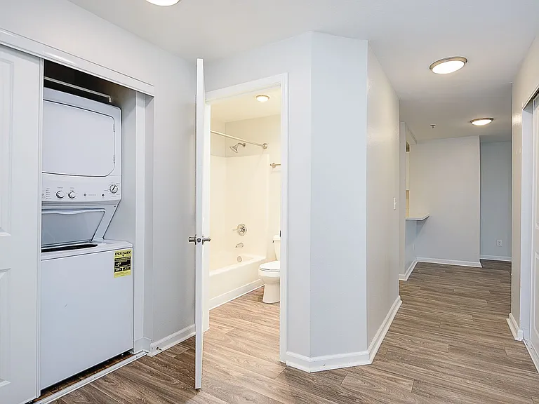 Northlink Apartments — Photo 89