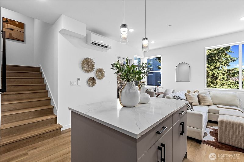 6538 C Latona Avenue NE, Seattle, WA 98115 | MLS #2583649 | Zillow