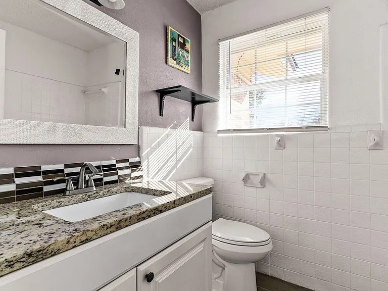 1203 Hughes Ave — Photo 11