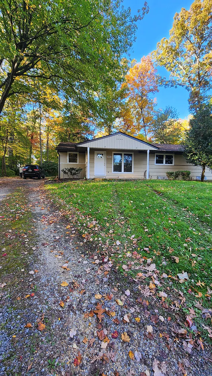 Building Photo - 5480 Ten Oaks Rd #B