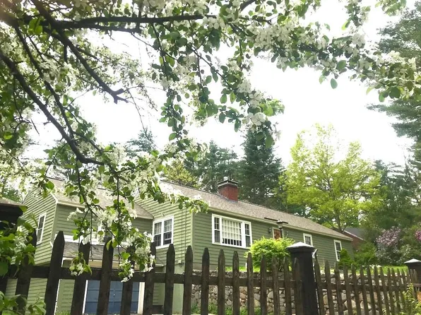 20 Laurel Street, Peterborough, NH 03458-1436